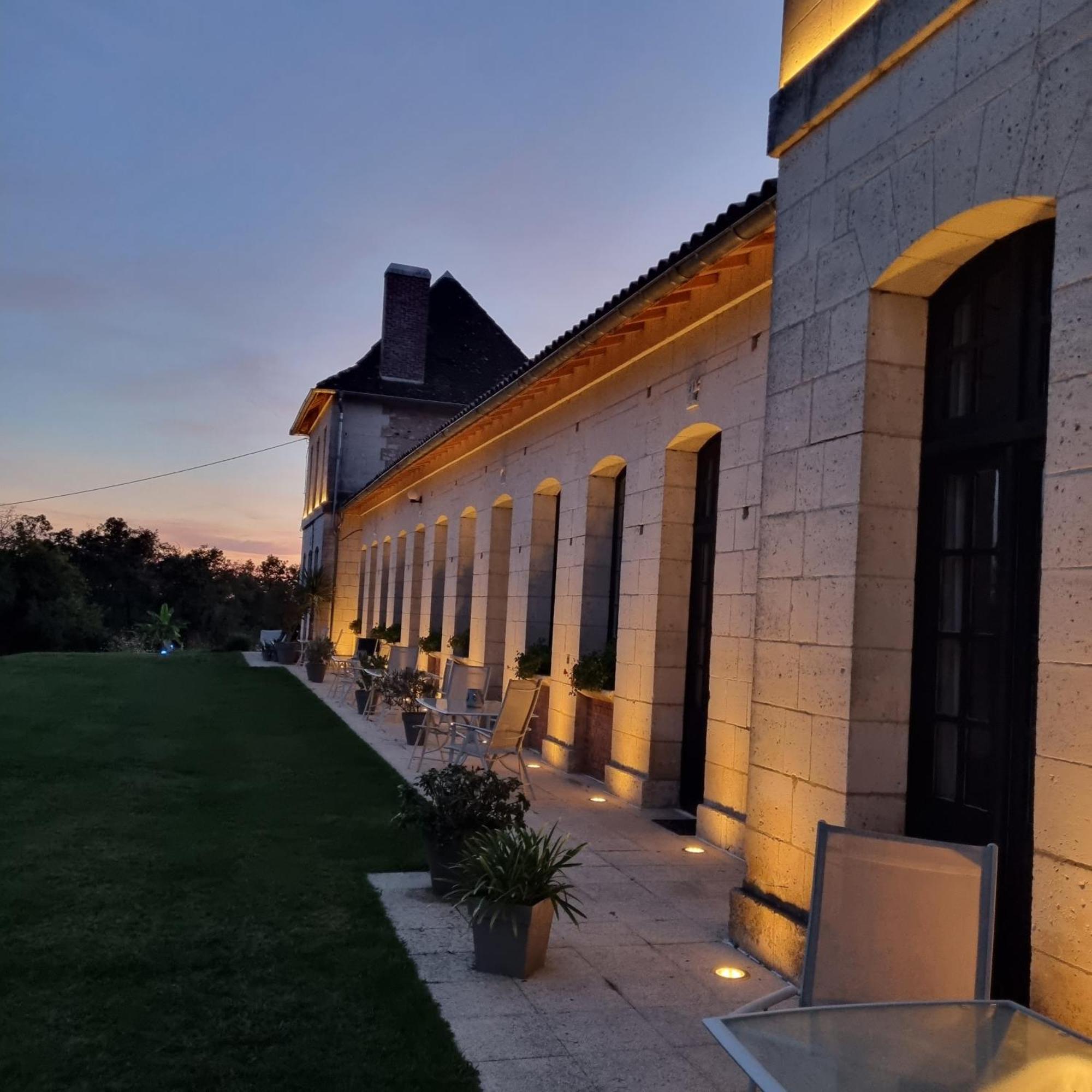 Chateau Neuf Le Desert Le Pizou Εξωτερικό φωτογραφία