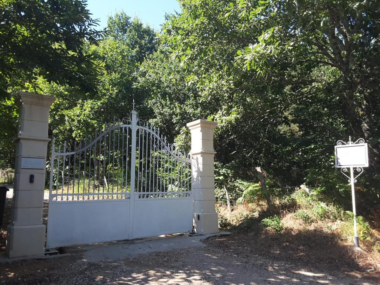 Chateau Neuf Le Desert Le Pizou Εξωτερικό φωτογραφία