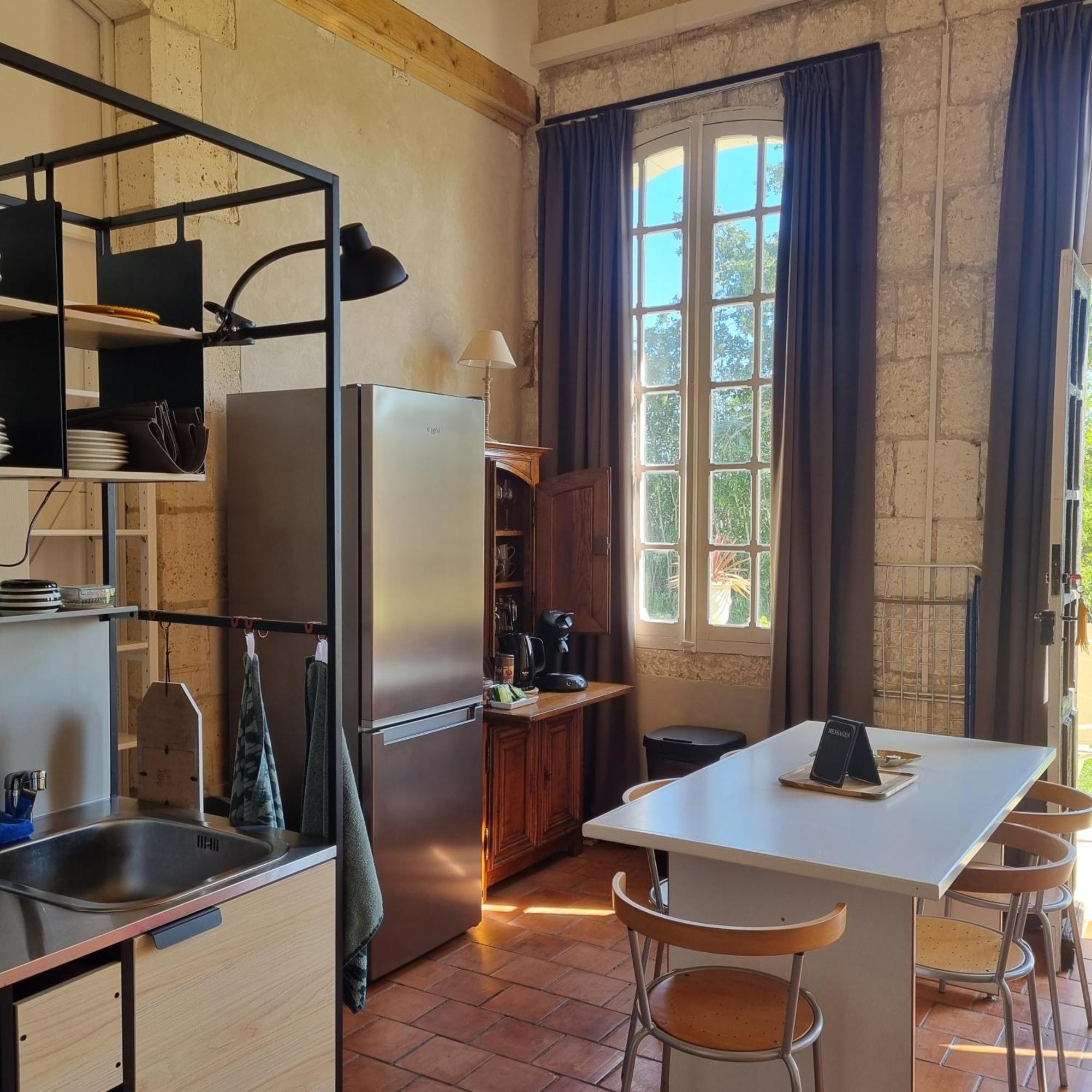 Chateau Neuf Le Desert Le Pizou Δωμάτιο φωτογραφία